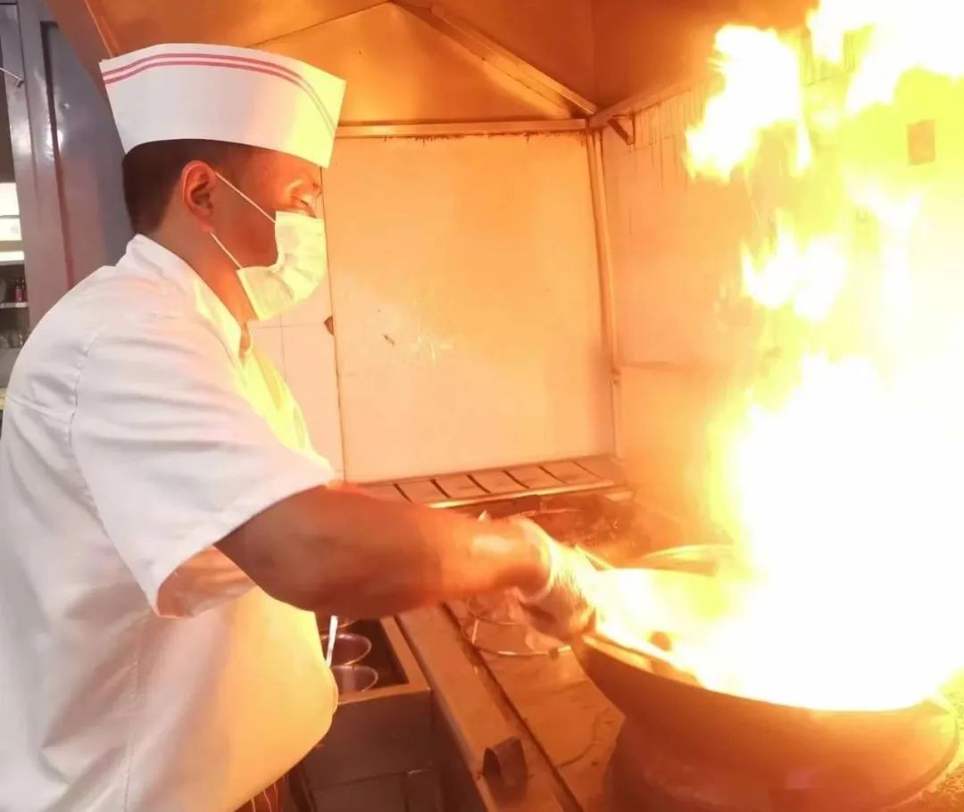 【向下扎根，向上生長】趙寶國：“三尺灶臺”也能“烹”出美味人生