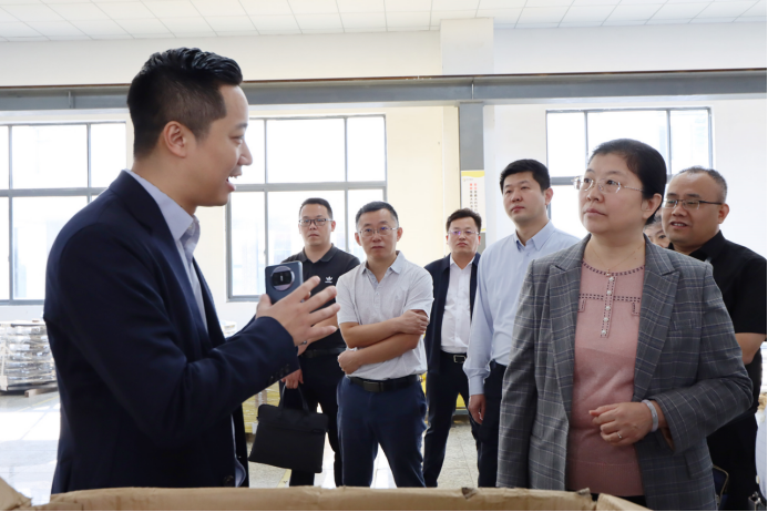 市交通運(yùn)輸局、德盟檢測(cè)公司一行到南京研華智能科技有限公司對(duì)標(biāo)學(xué)習(xí)