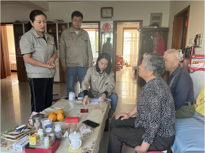 排憂解難送溫暖 盡職盡責(zé)暖人心